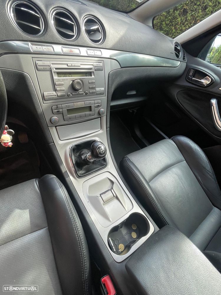 Ford S-Max 2.0 TDCi Titanium 5L - 6