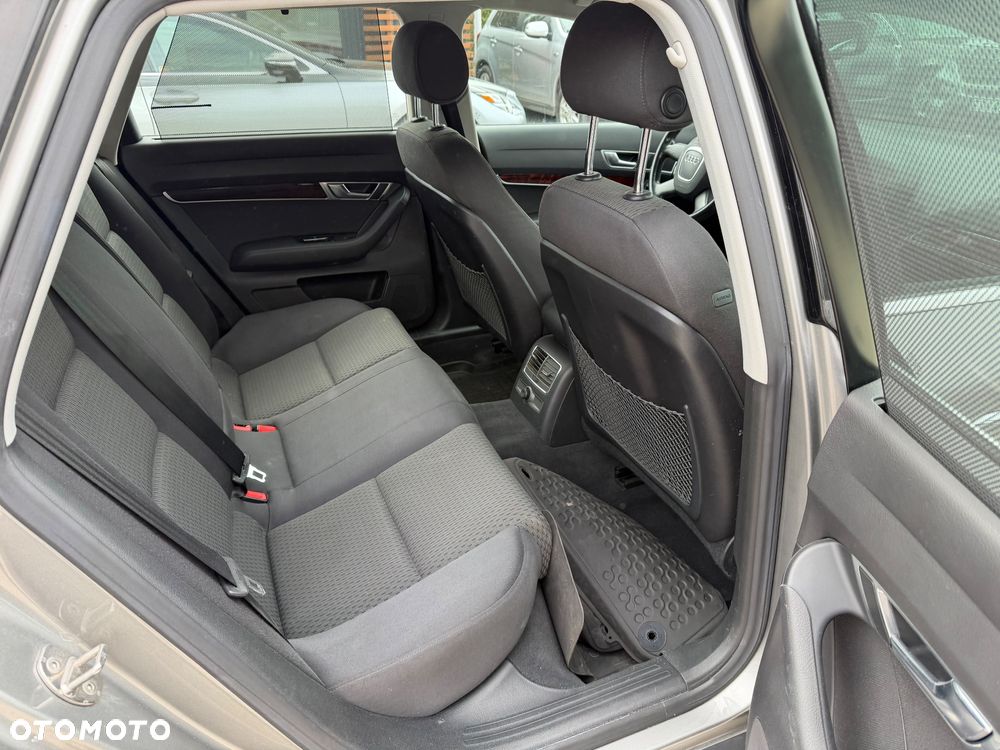 Audi A6 Avant 2.4 - 29