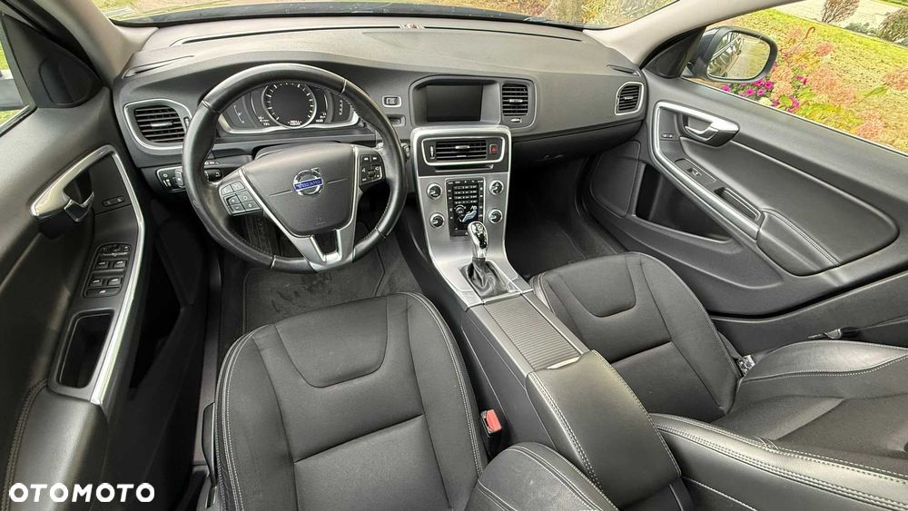 Volvo V60 - 11