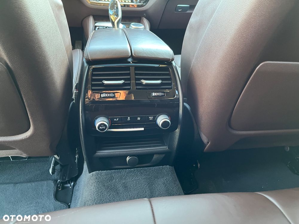BMW Seria 5 540i xDrive GPF Luxury Line - 21