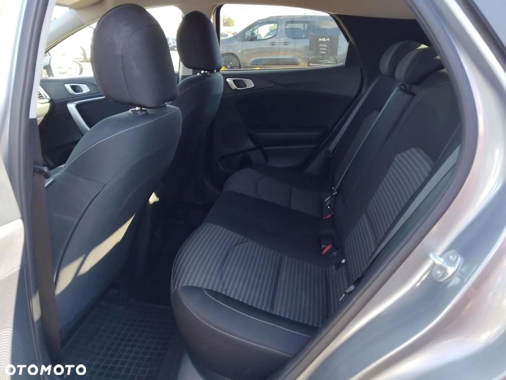 Kia XCeed 1.5 T-GDI M DCT - 27