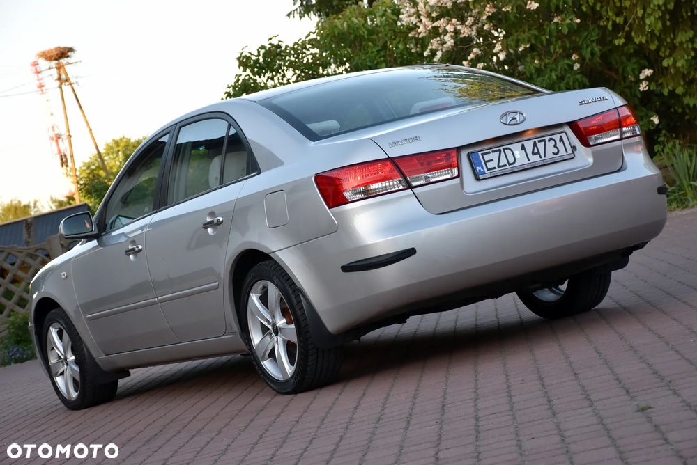 Hyundai Sonata - 3