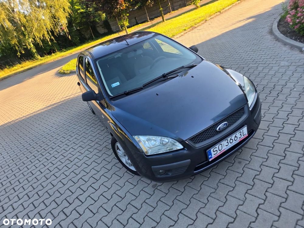 Ford Focus 1.6 Ambiente - 26