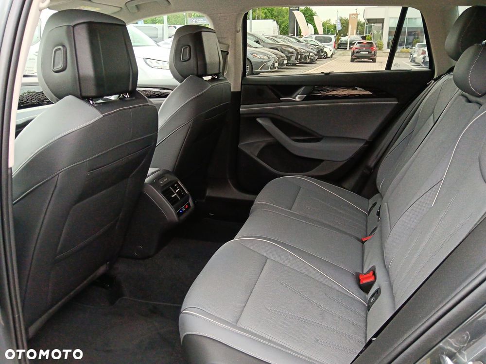 Volkswagen Passat - 15