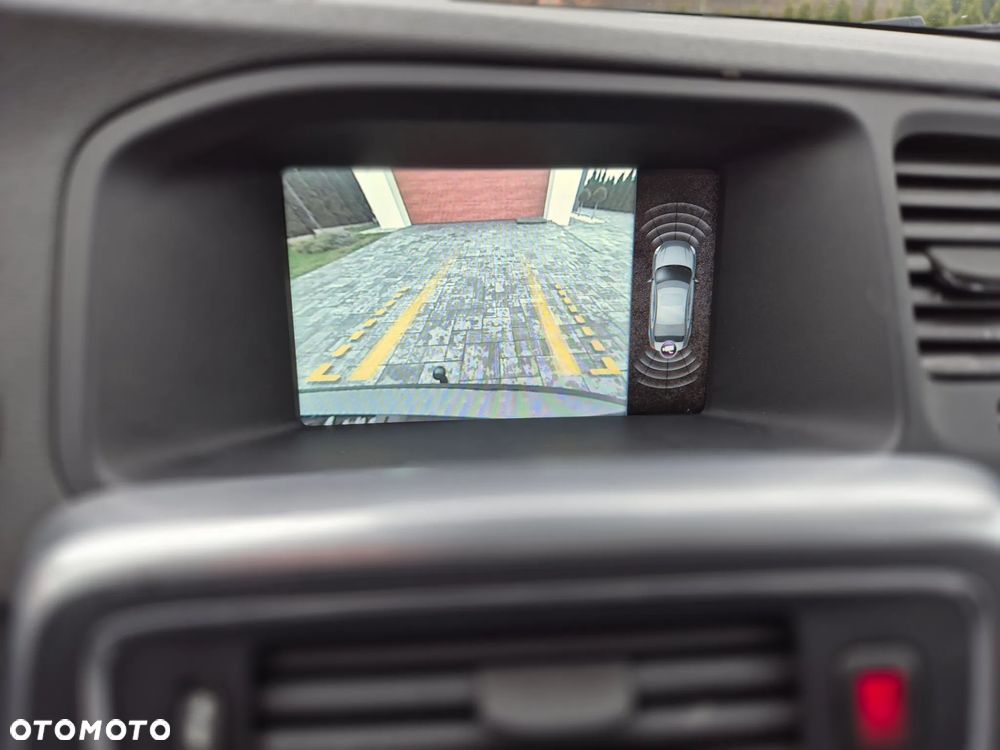 Volvo S60 D5 Summum - 19