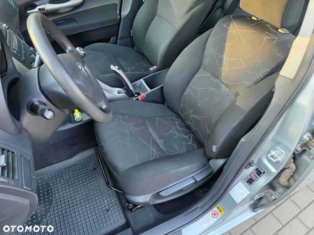 Toyota Auris 1.33 VVT-i Terra - 15
