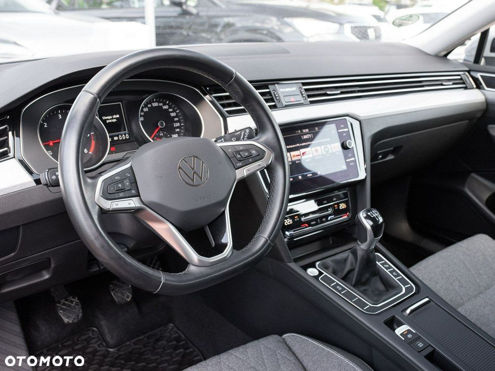 Volkswagen Passat - 7