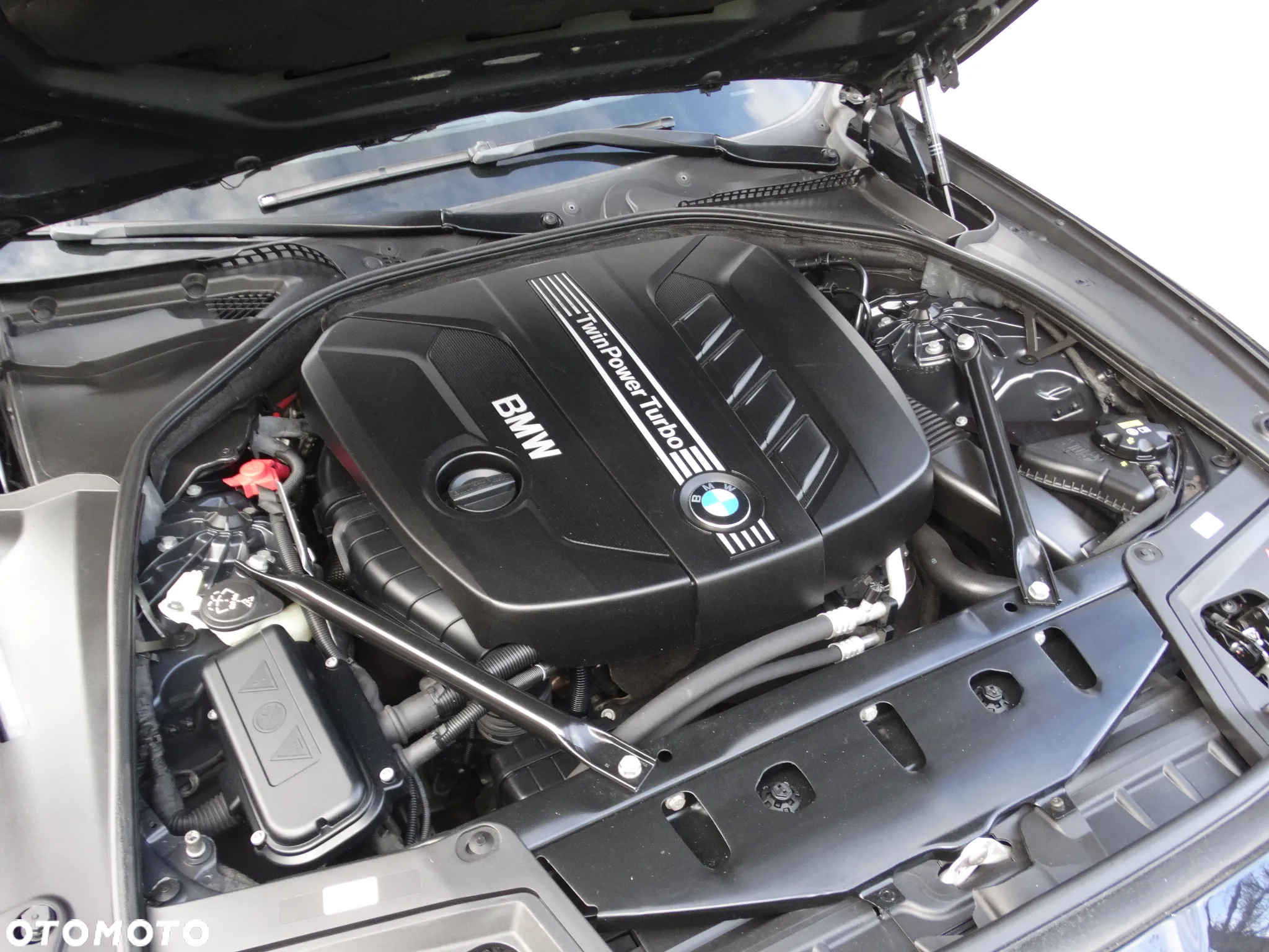BMW Seria 5 520d xDrive Touring Luxury Line - 33