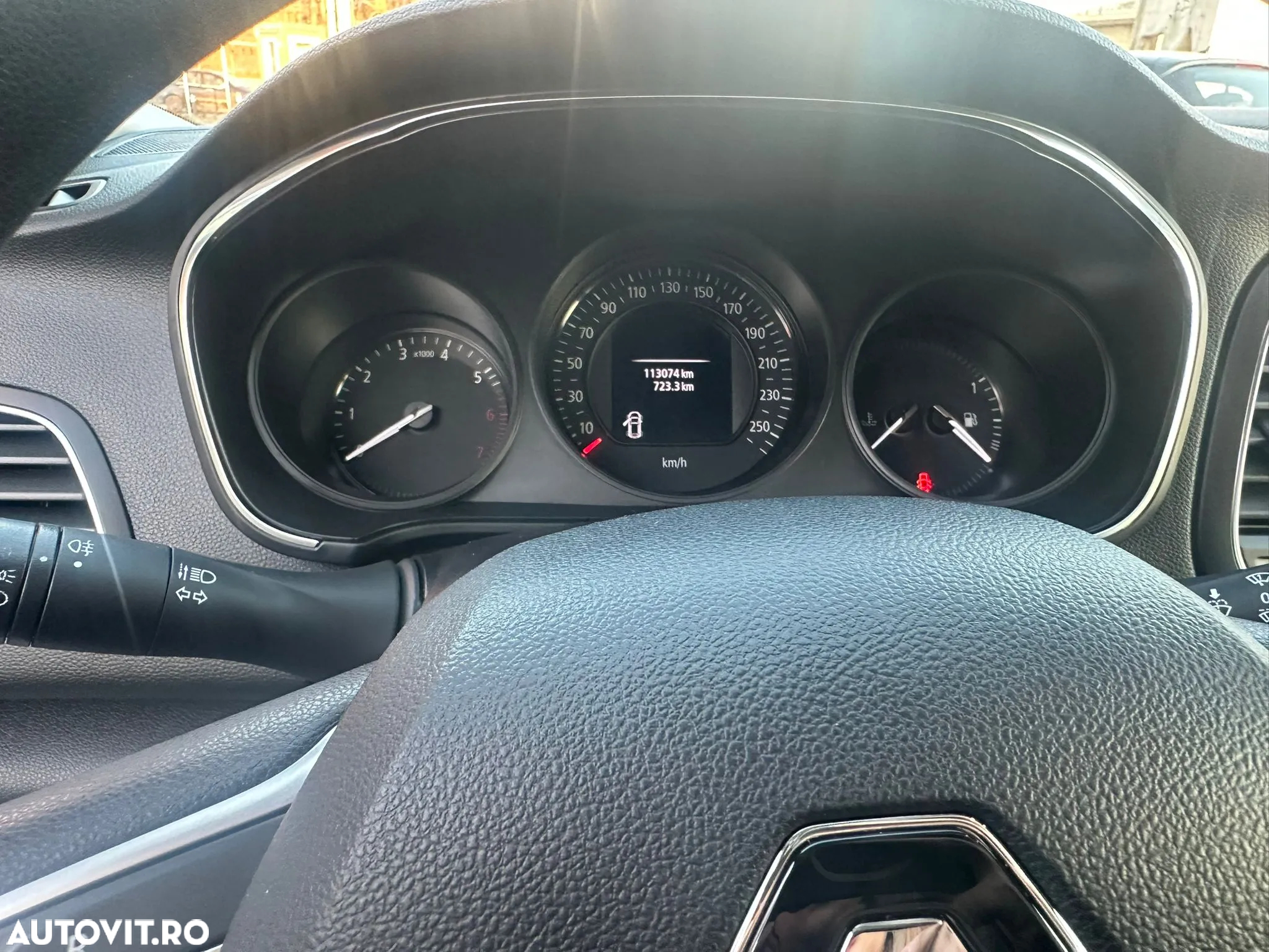 Renault Megane Estate TCe GPF Life - 6