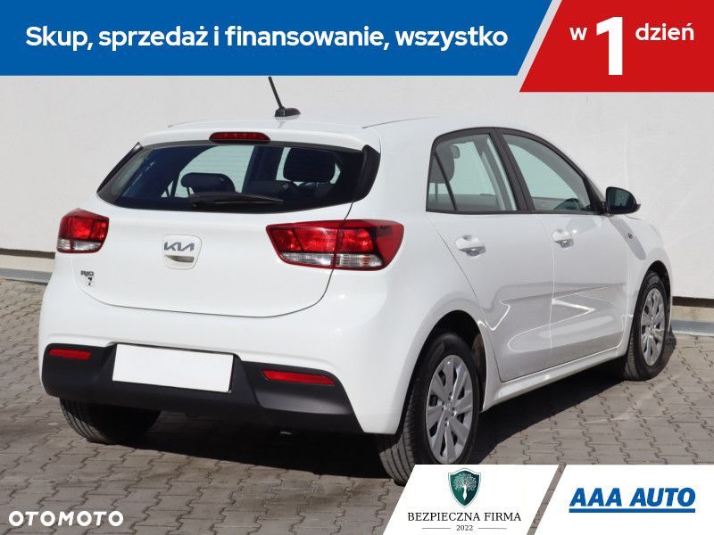 Kia Rio - 7