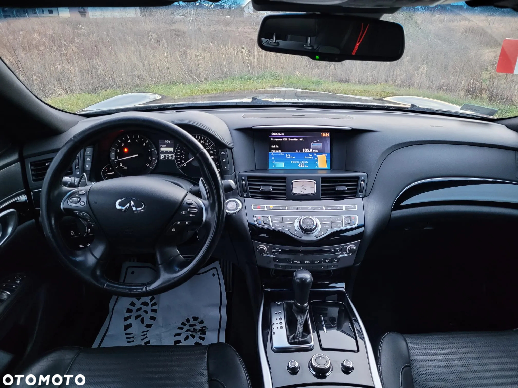 Infiniti M M37 S - 11