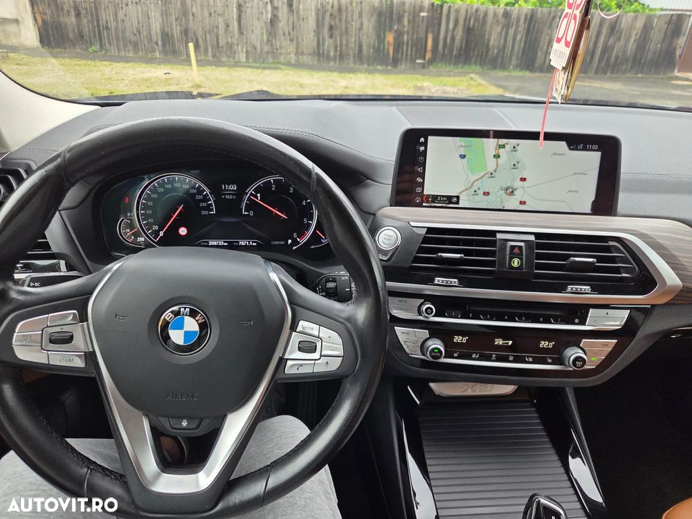 BMW X3 xDrive20d AT Luxury Line - 5
