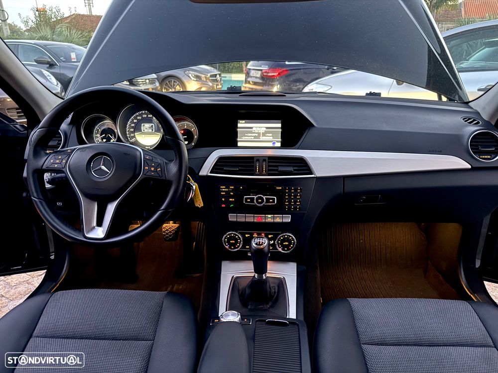 Mercedes-Benz C 220 CDi Avantgarde BlueEfficiency - 48