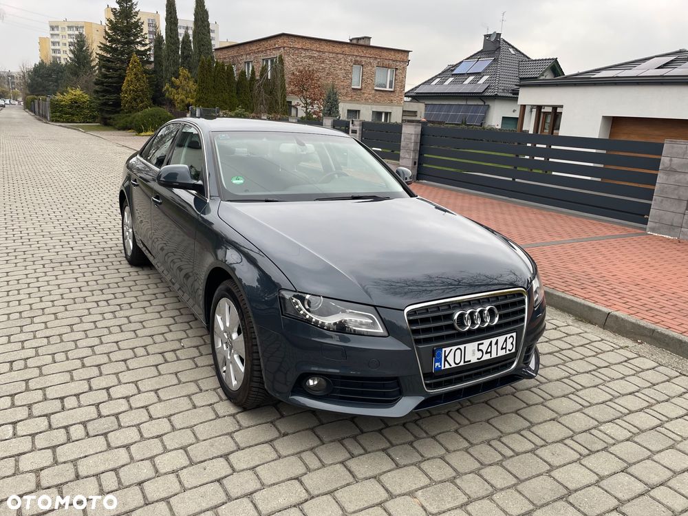 Audi A4 Limousine - 1
