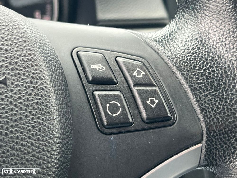 BMW 320 d EfficientDynamics Line Sport - 20