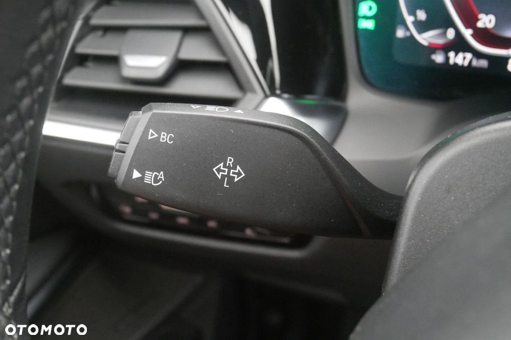 BMW Seria 3 - 32