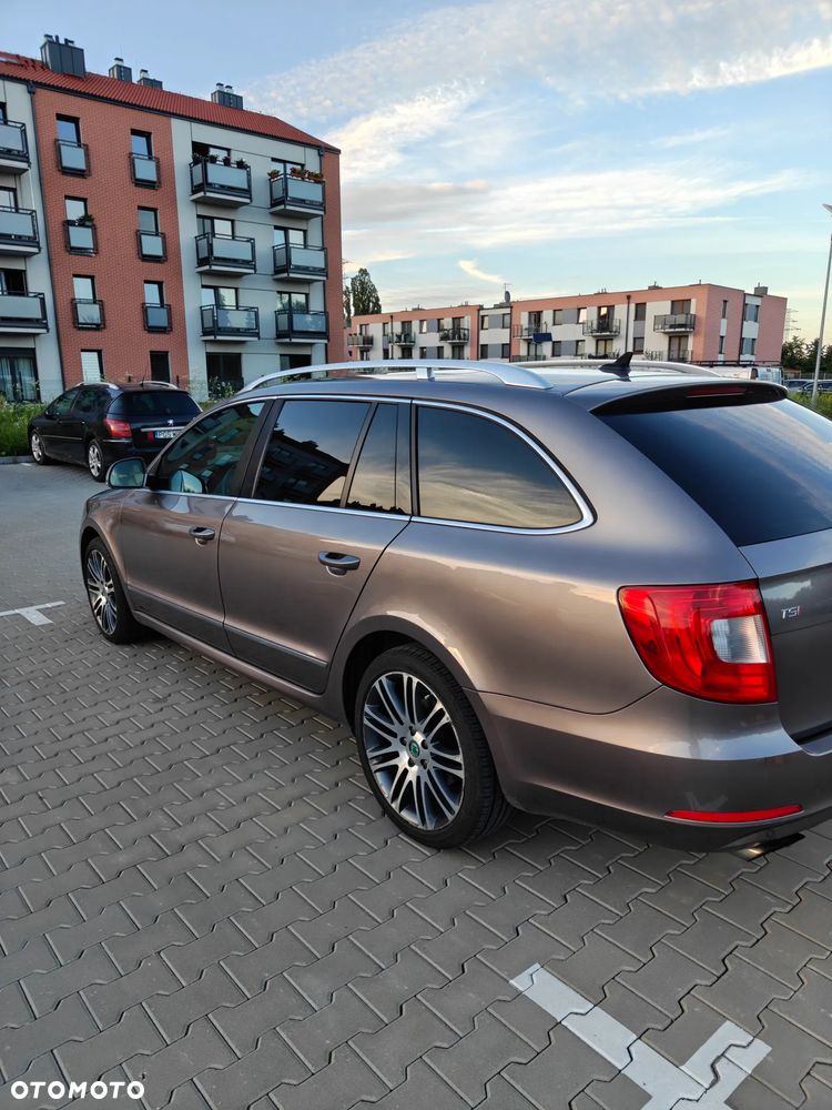 Skoda Superb 1.8 TSI Elegance DSG - 3