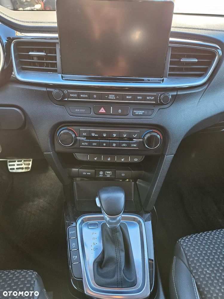 Kia Ceed 1.4 T-GDI L Business Line Plus DCT - 16