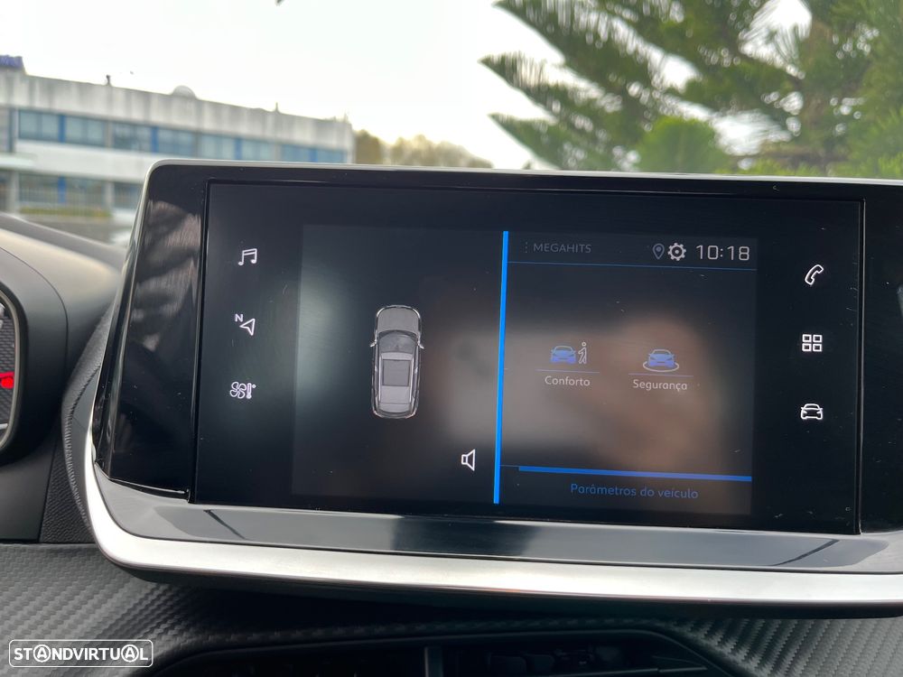 Peugeot 2008 1.5 BlueHDi Active Pack - 44