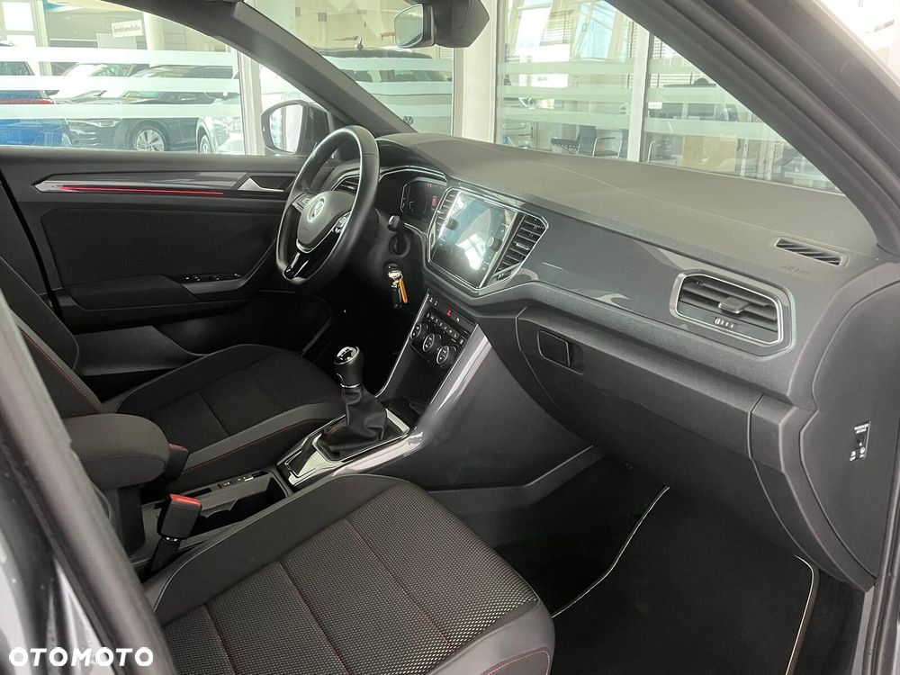 Volkswagen T-Roc - 18
