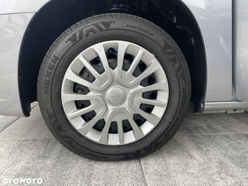 Toyota Proace City Verso Long 1.5 D-4D Business - 19