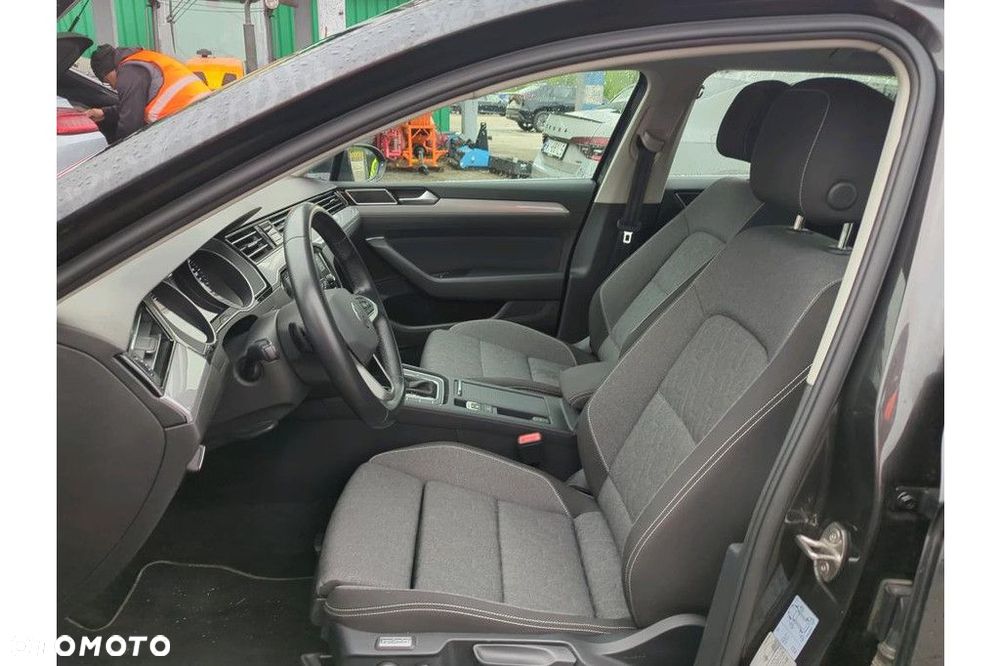 Volkswagen Passat Variant 1.5 TSI EVO Business DSG - 5