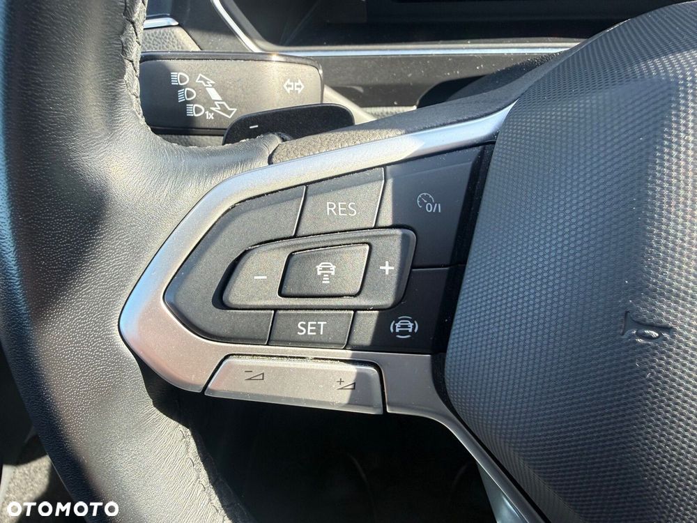 Volkswagen Tiguan - 24