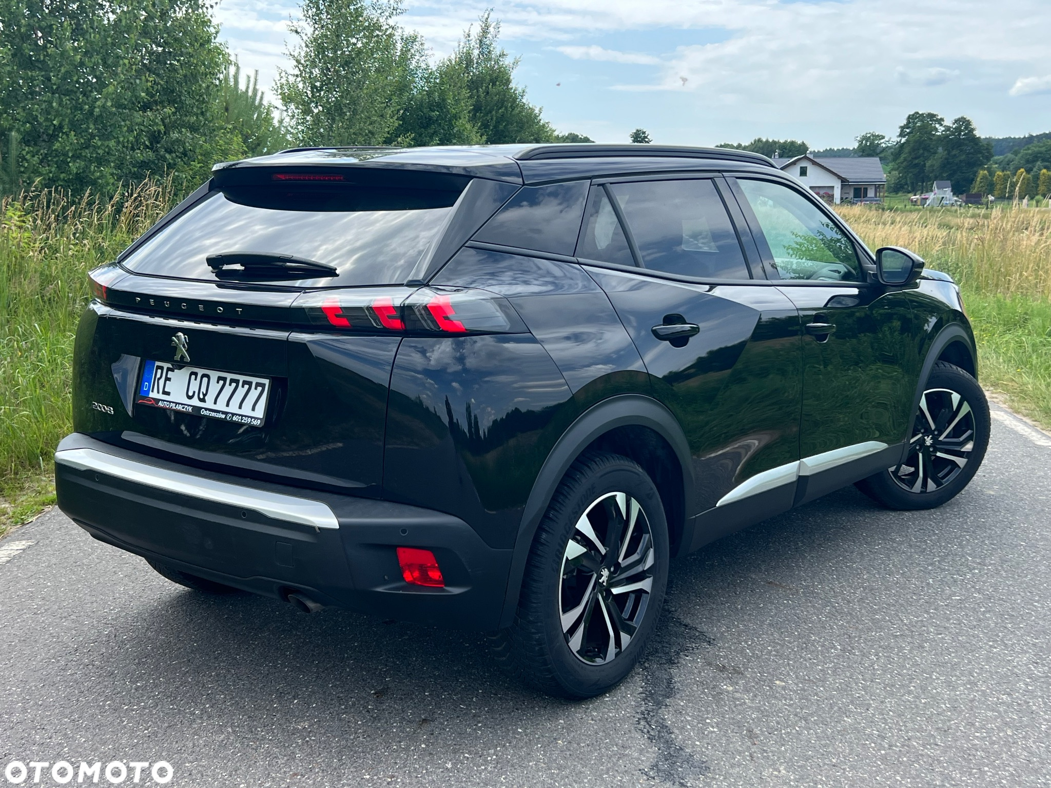 Peugeot 2008 PureTech 100 Stop&Start Allure Pack - 4