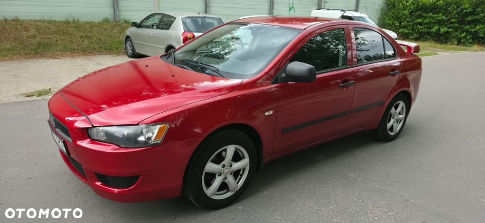 Mitsubishi Lancer 1.5 Invite - 3