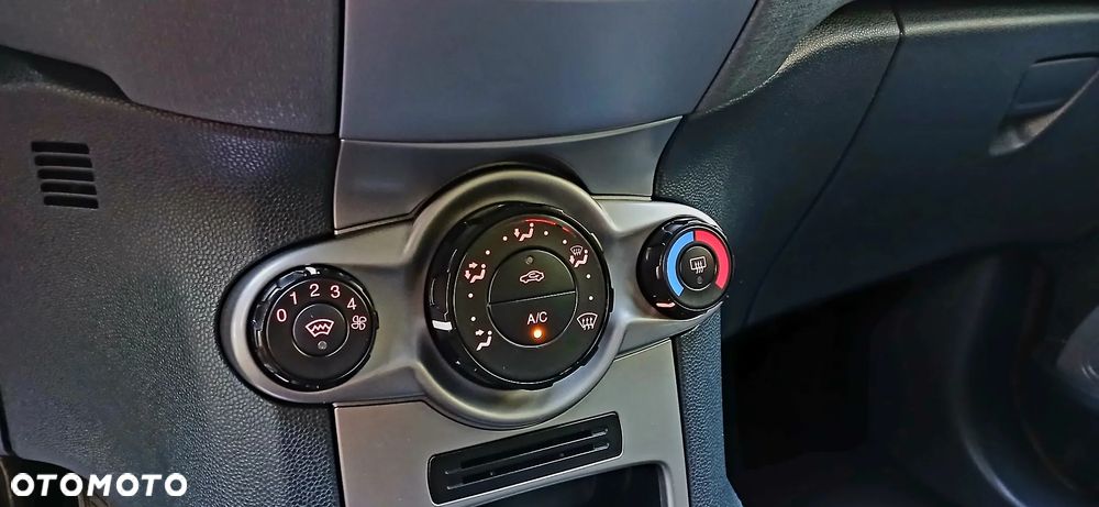Ford Fiesta 1.25 Ambiente - 17