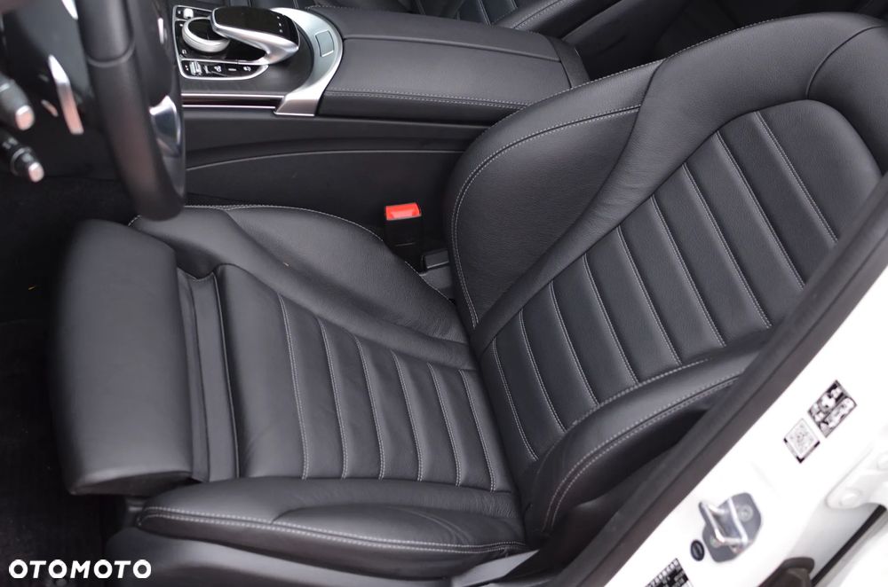 Mercedes-Benz Klasa C AMG 43 4Matic 9G-TRONIC - 18