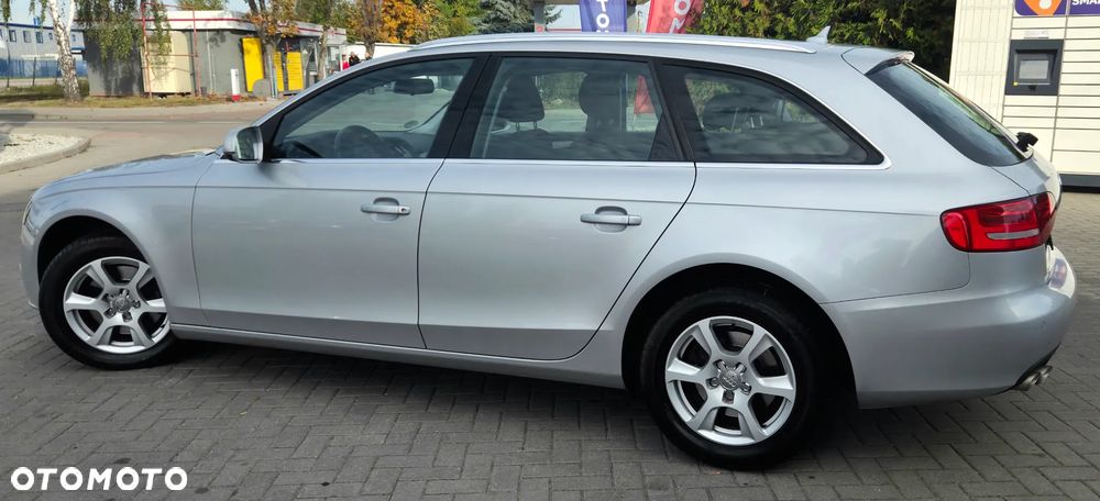Audi A4 Avant - 10