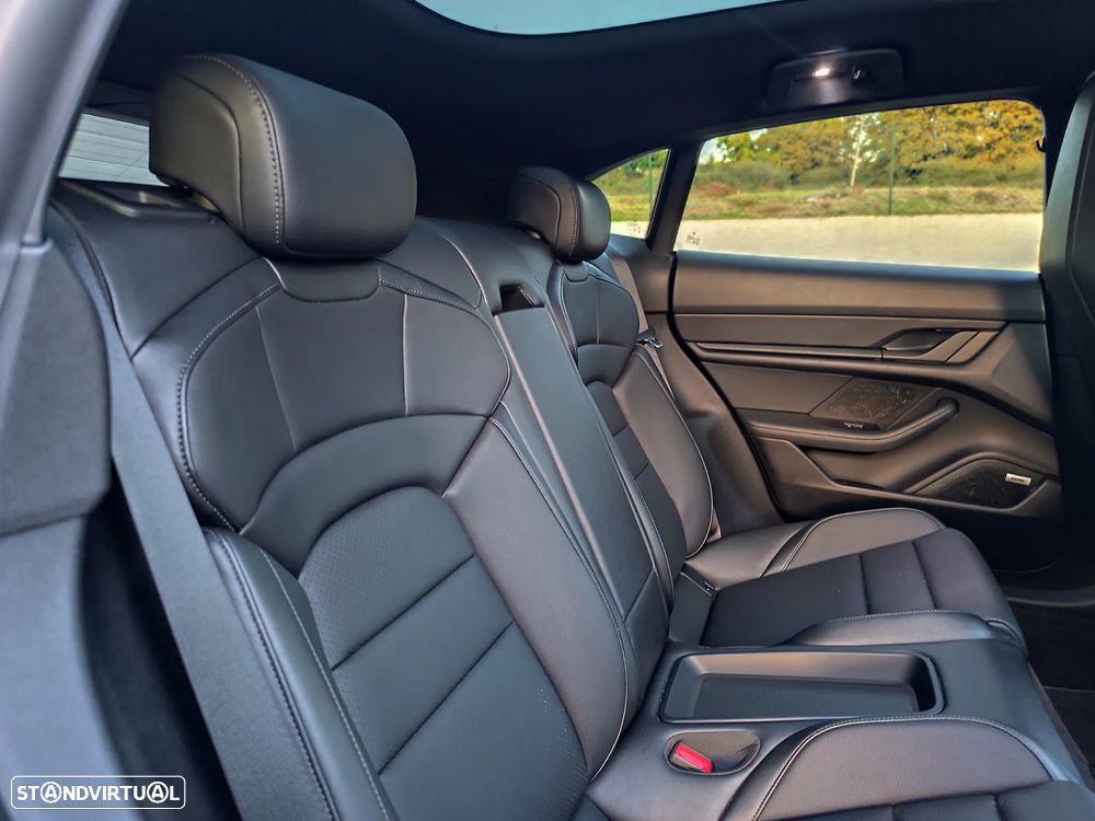 Porsche Taycan Sport Turismo Standard - 8