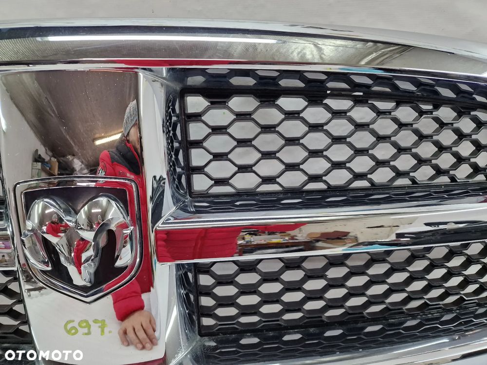 DODGE RAM 08- CHROMOWANA ATRAPA / GRILL PRZEDNI PRZÓD , ŁADNY , NR 1KX58TRMAB / 55277441AB , NR AUKCJI GL697 - 11