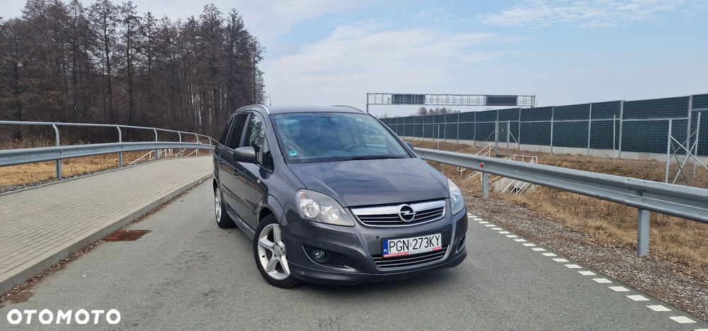 Opel Zafira 1.8 Sport - 1