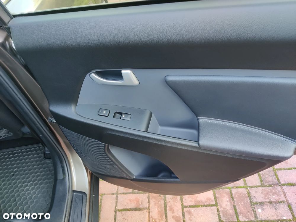 Kia Sportage 1.6 GDI 2WD Vision - 27