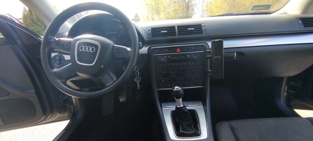 Audi A4 Avant - 11