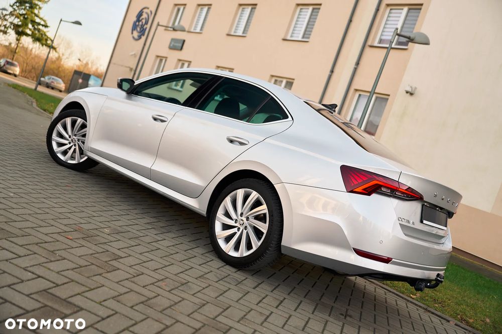 Skoda Octavia 1.5 TSI e-TEC DSG Selection Plus - 5