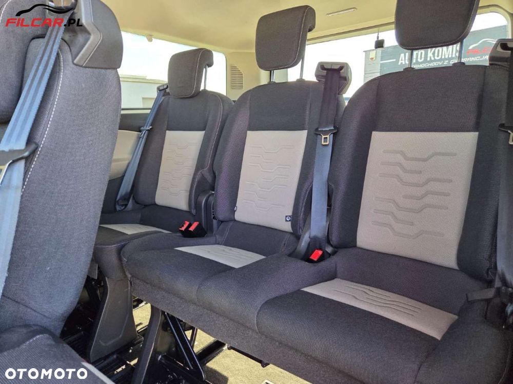 Ford Tourneo Custom - 8