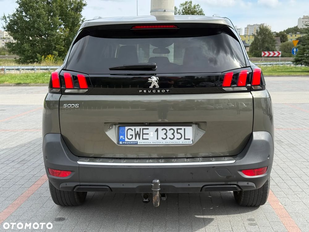 Peugeot 5008 1.6 PureTech Allure S&S EAT8 - 8