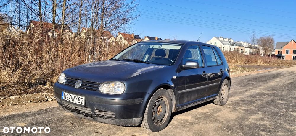Volkswagen Golf 1.6 - 1