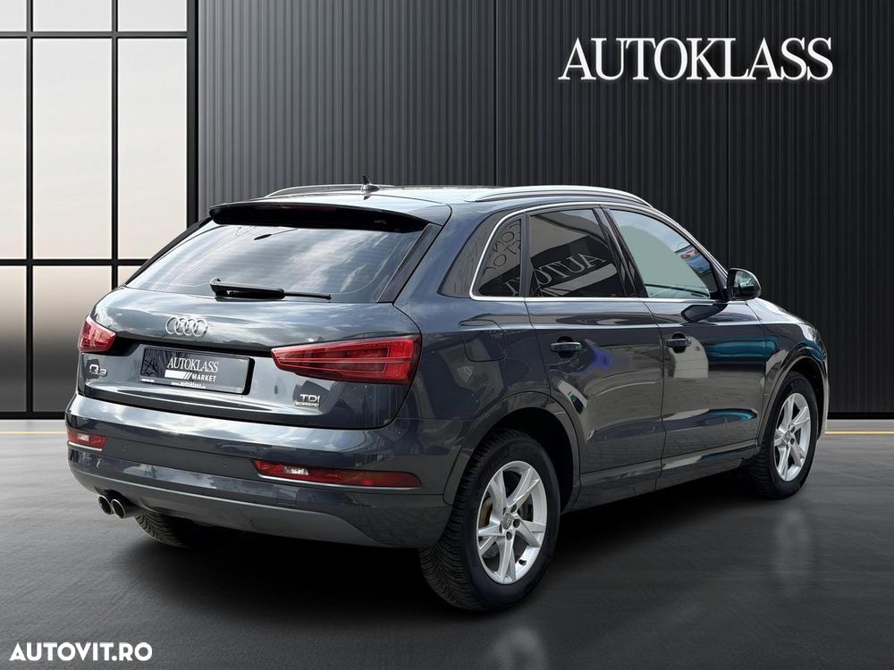Audi Q3 2.0 TDI Quattro Stronic Design - 5