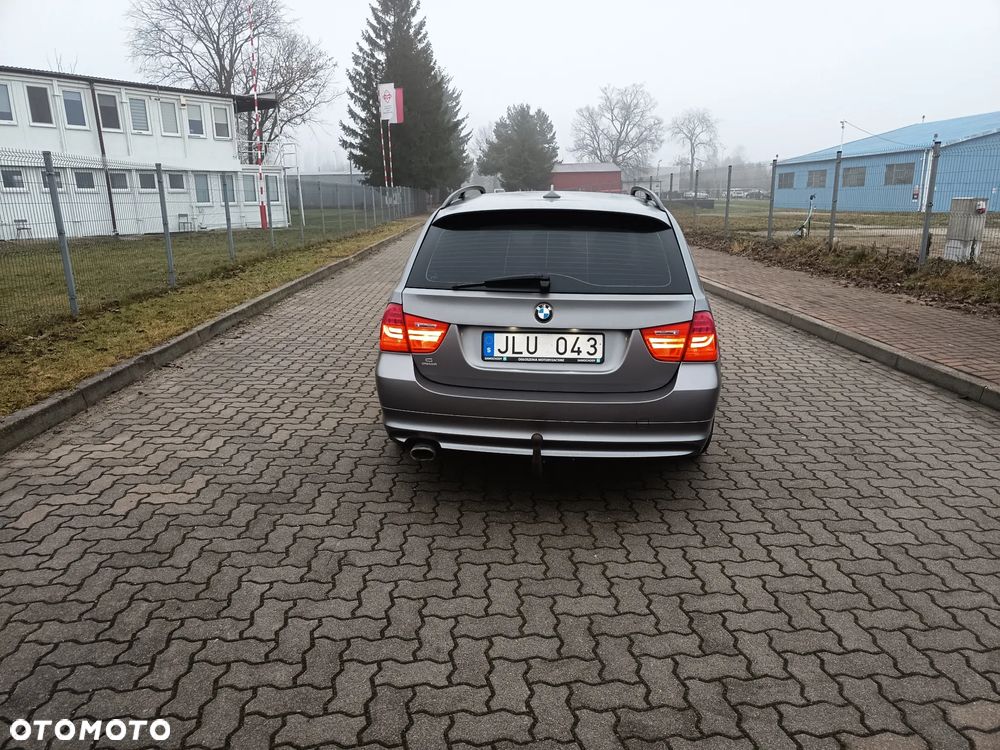 BMW Seria 3 318d - 9