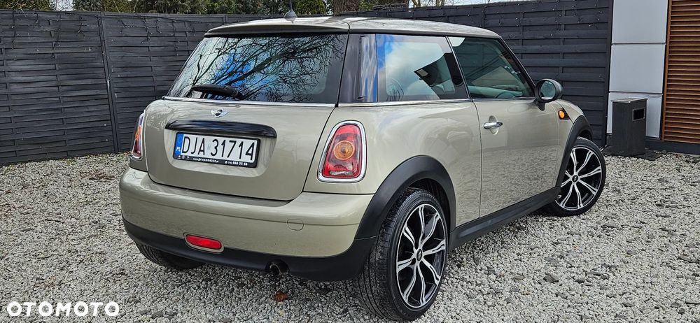 MINI ONE - 25