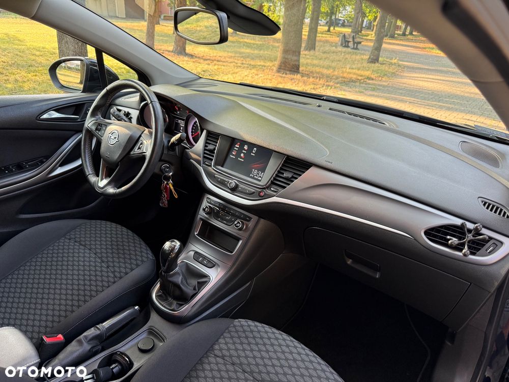Opel Astra - 35
