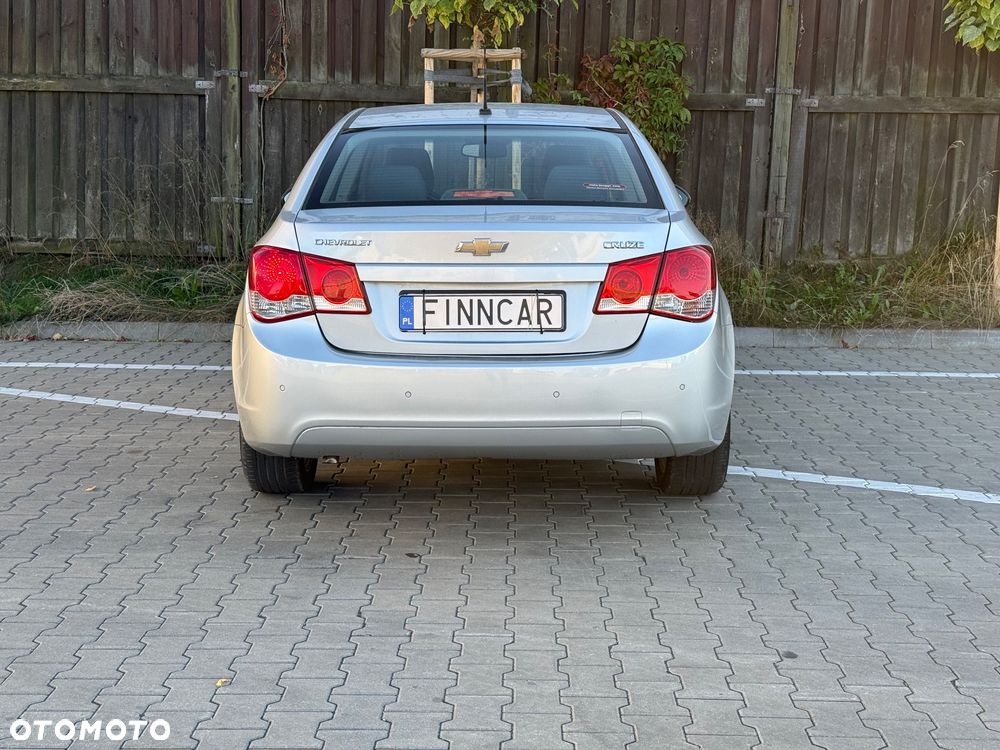 Chevrolet Cruze 1.8 LS - 8
