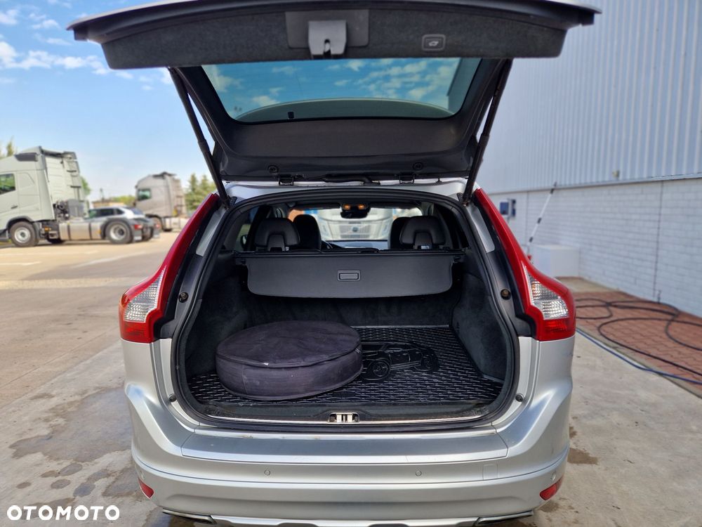 Volvo XC 60 T6 AWD Summum - 19