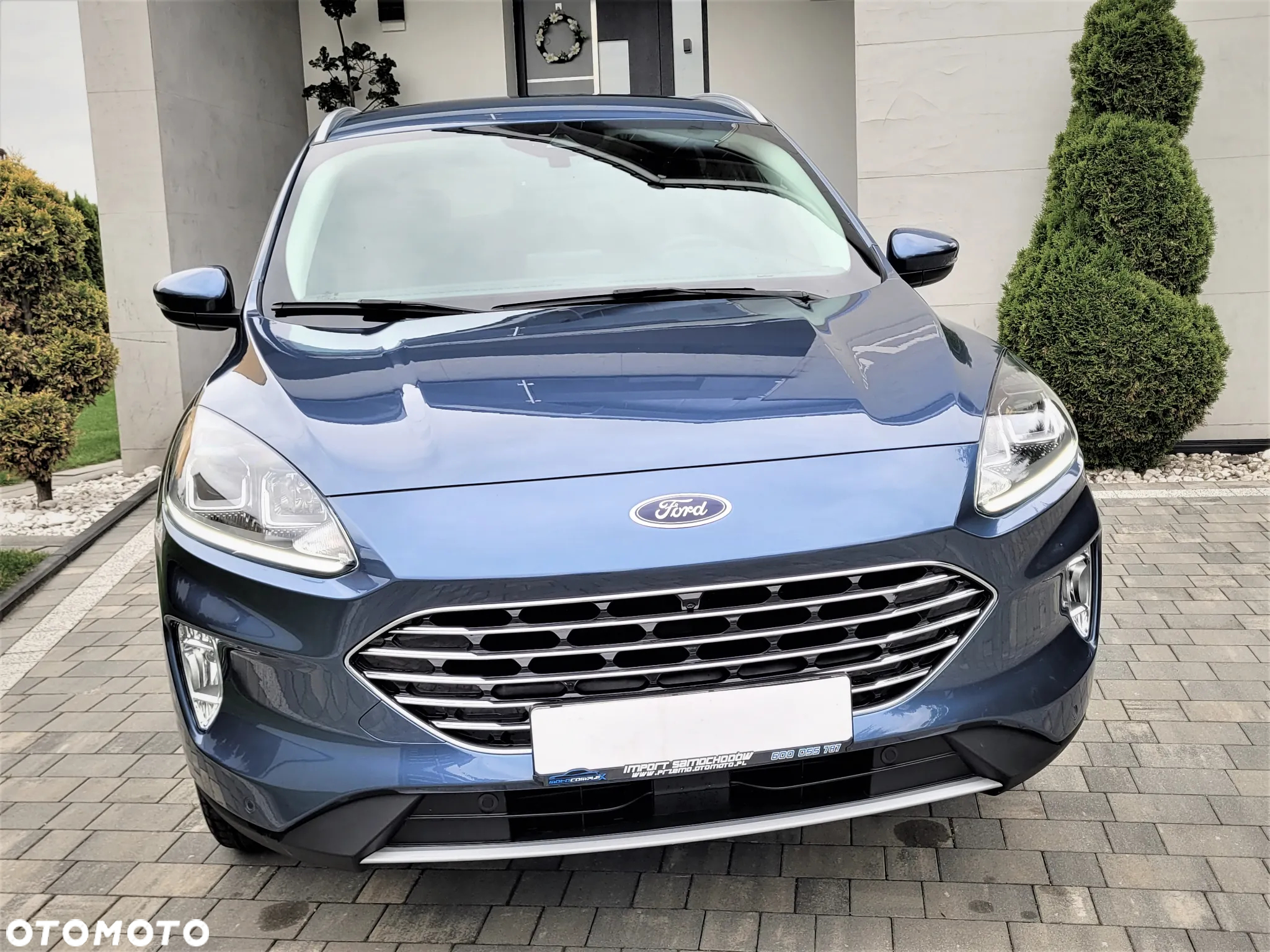Ford Kuga 2.5 Duratec FHEV 4x4 GRAPHITE TECH EDITION - 3