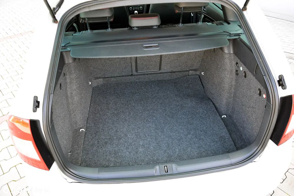 Skoda Octavia 2.0 TSI RS - 14