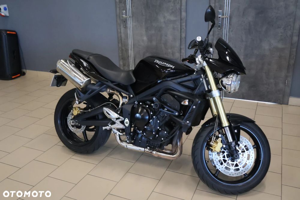 Triumph Street Triple - 9